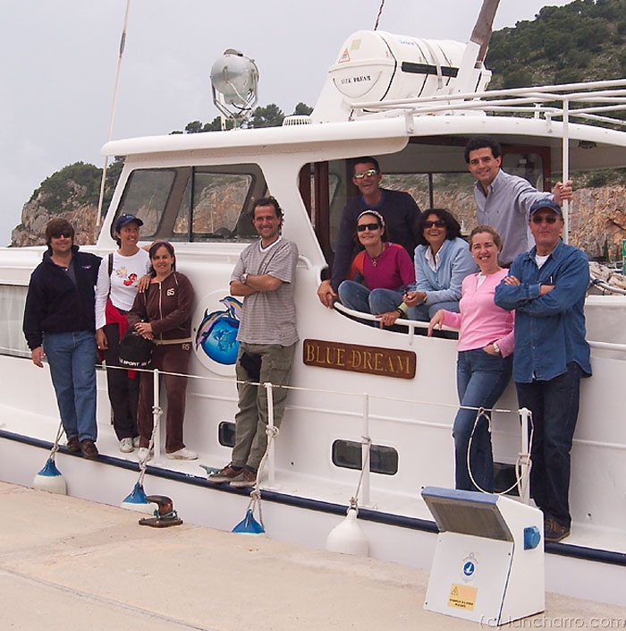 Make: NIKON CORPORATION
Model: NIKON D100
DateTime: 2004:05:06 23:34:42
EXIFImageWidth: 700
ExifImageLength: 705
Flash: Off
FocalLength: 24,00 mm
MeteringMode: Center Weighted Average
FNumber: F10,0
ExposureTime: 1/350 sec
Software: Adobe Photoshop 7.0
DateTimeOriginal: 2004:05:02 13:44:49
ColorSpace: sRGB